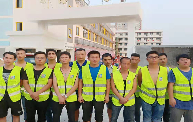 萬(wàn)家燈火順利完成新南小學(xué)校區(qū)搬遷項(xiàng)目